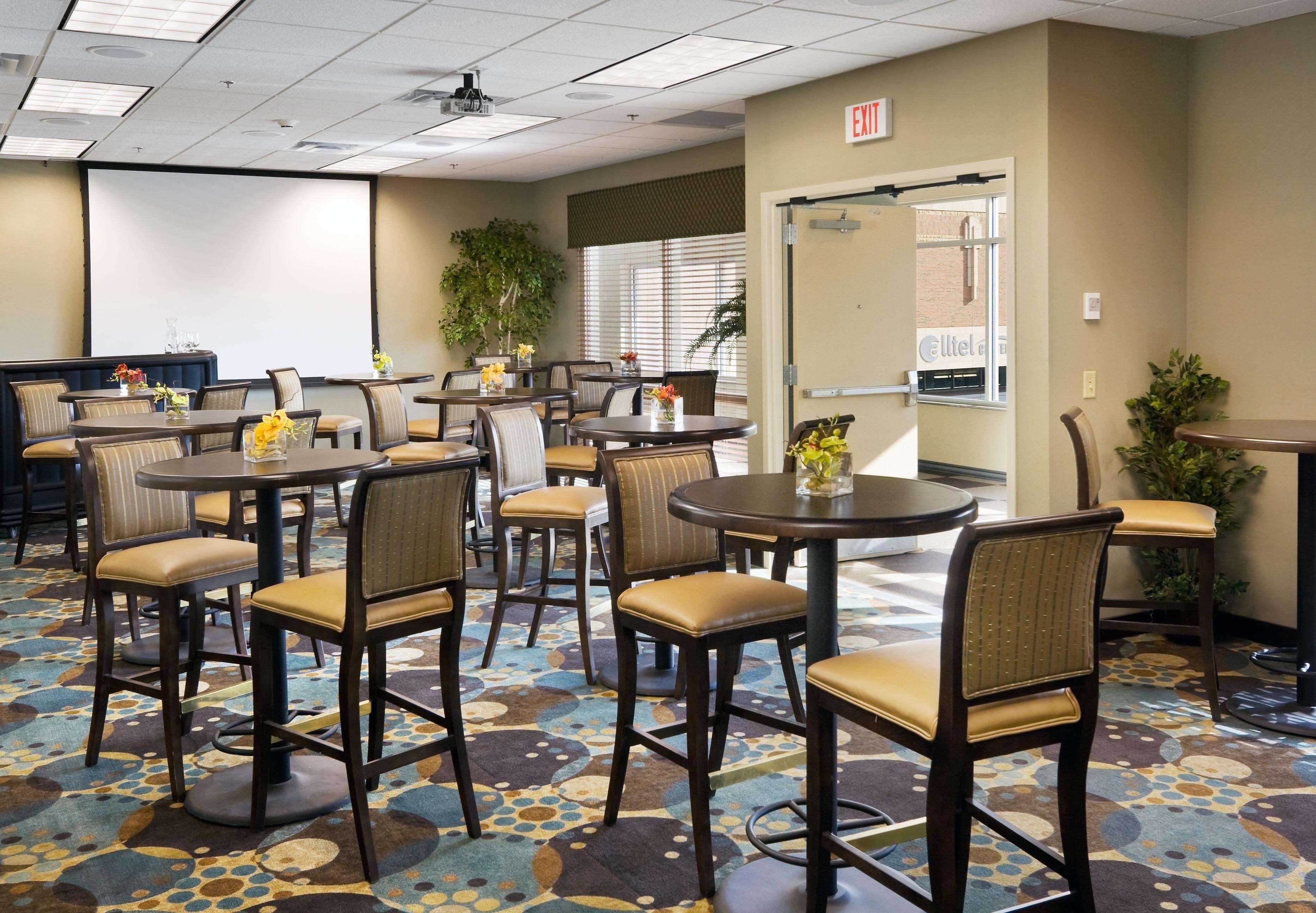 Hilton Garden Inn Mankato Downtown Exterior photo